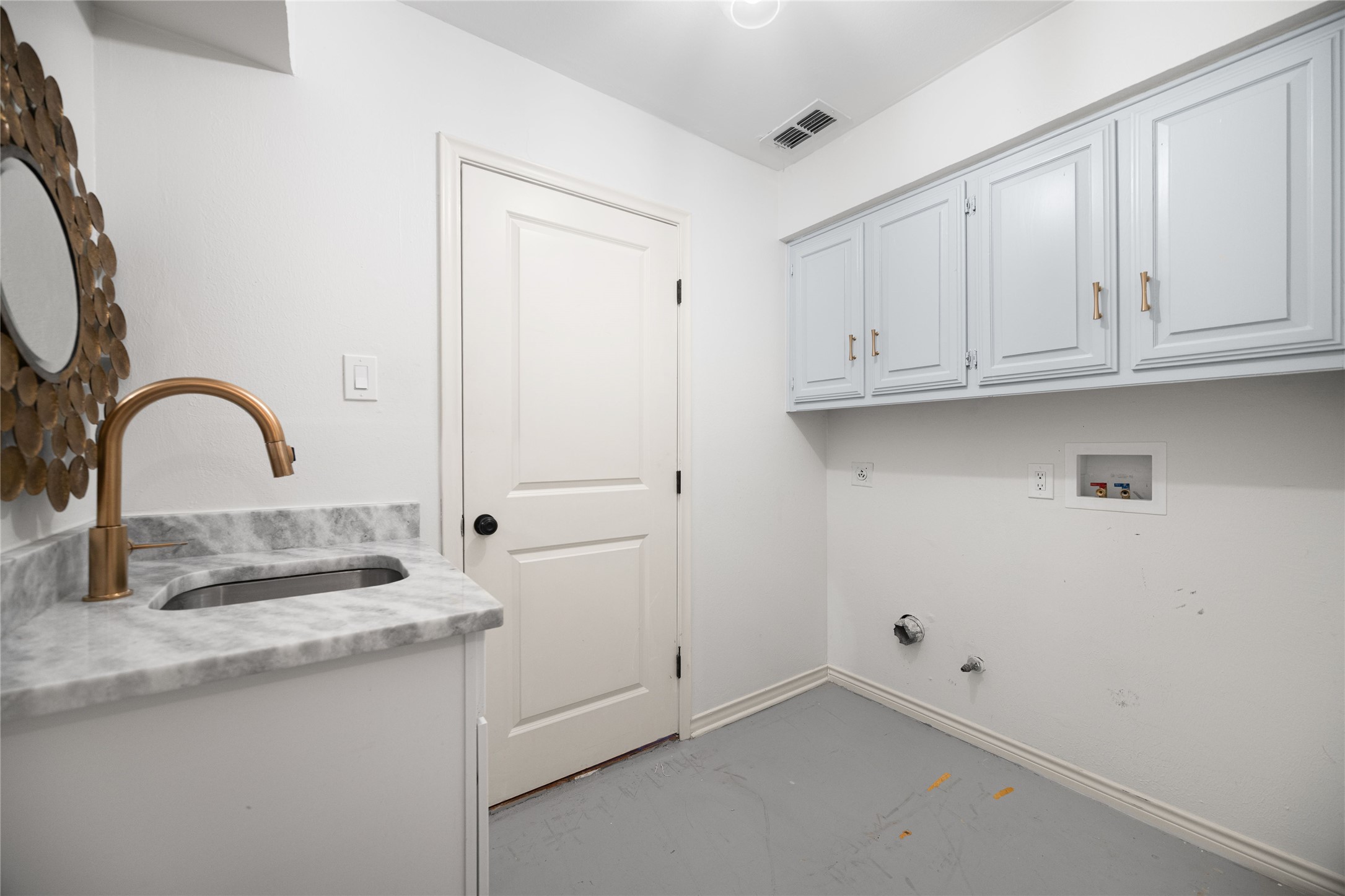 9535 Viewside Drive Dallas TX 75231