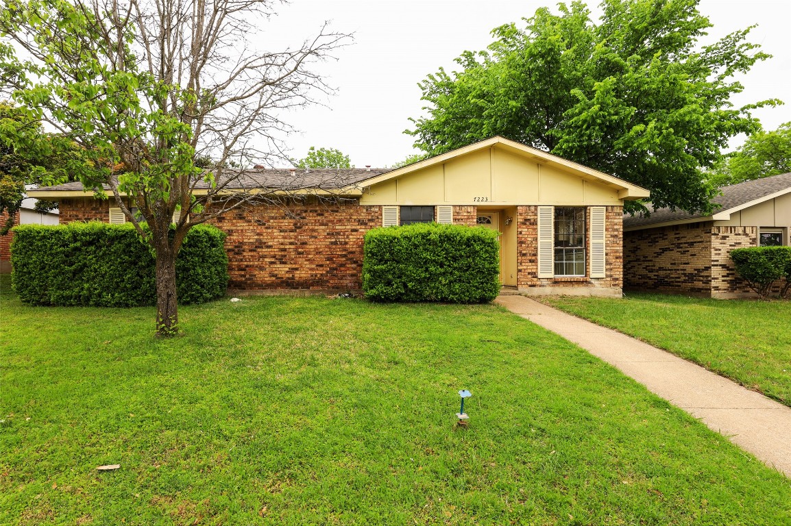 7223 Chinaberry Road Dallas TX 75249
