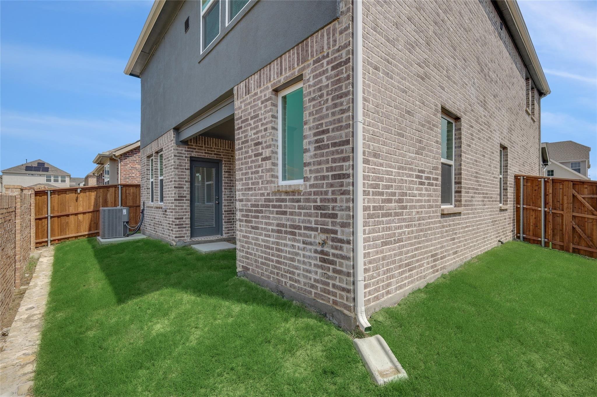 1900 Wrangler Circle Mesquite TX 75149