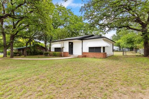 324 Walnut Avenue Azle TX 76020