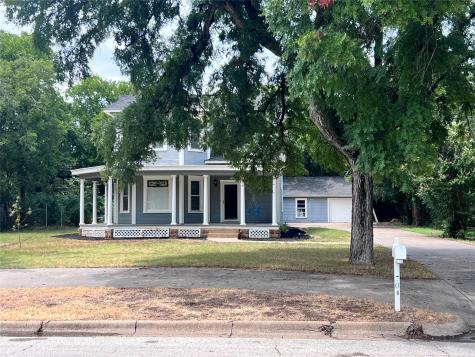 704 Cherry Street Graham TX 76450