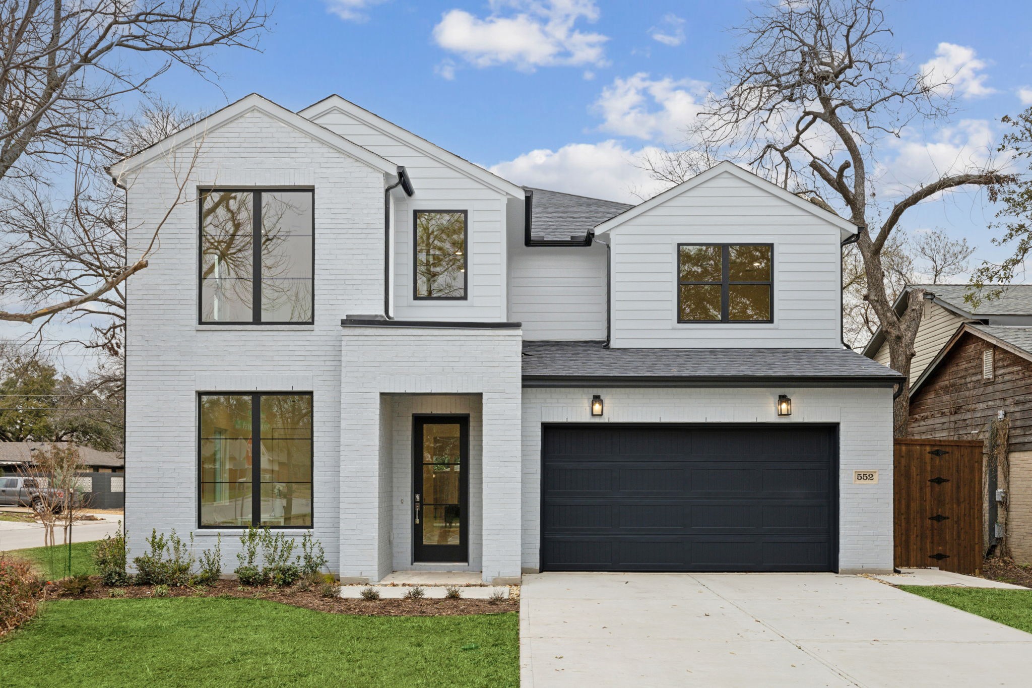 552 Brookhurst Drive Dallas TX 75218