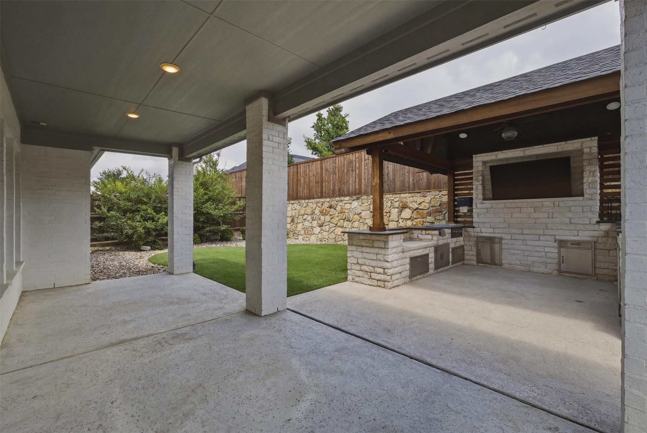 201 Savannah Lane Oak Point TX 75068