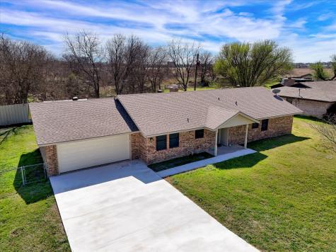 1006 Eagle Drive Eddy TX 76524