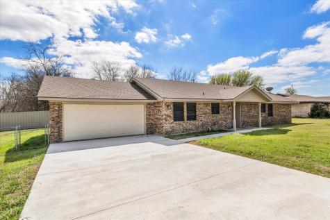 1006 Eagle Drive Eddy TX 76524