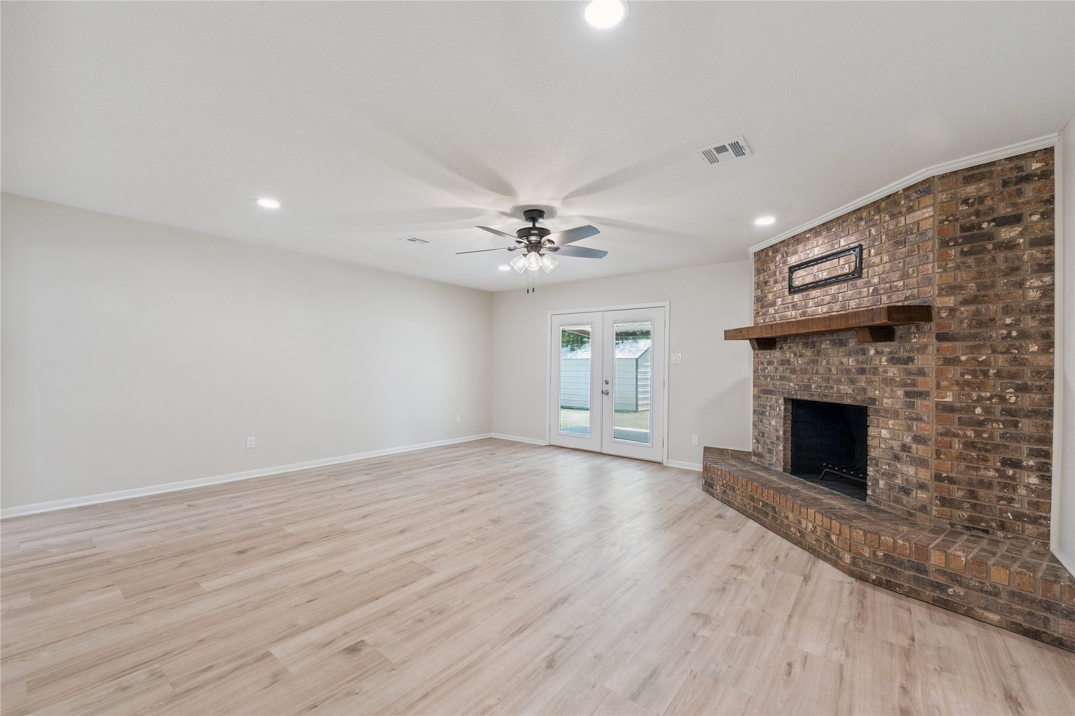 1006 Eagle Drive Eddy TX 76524