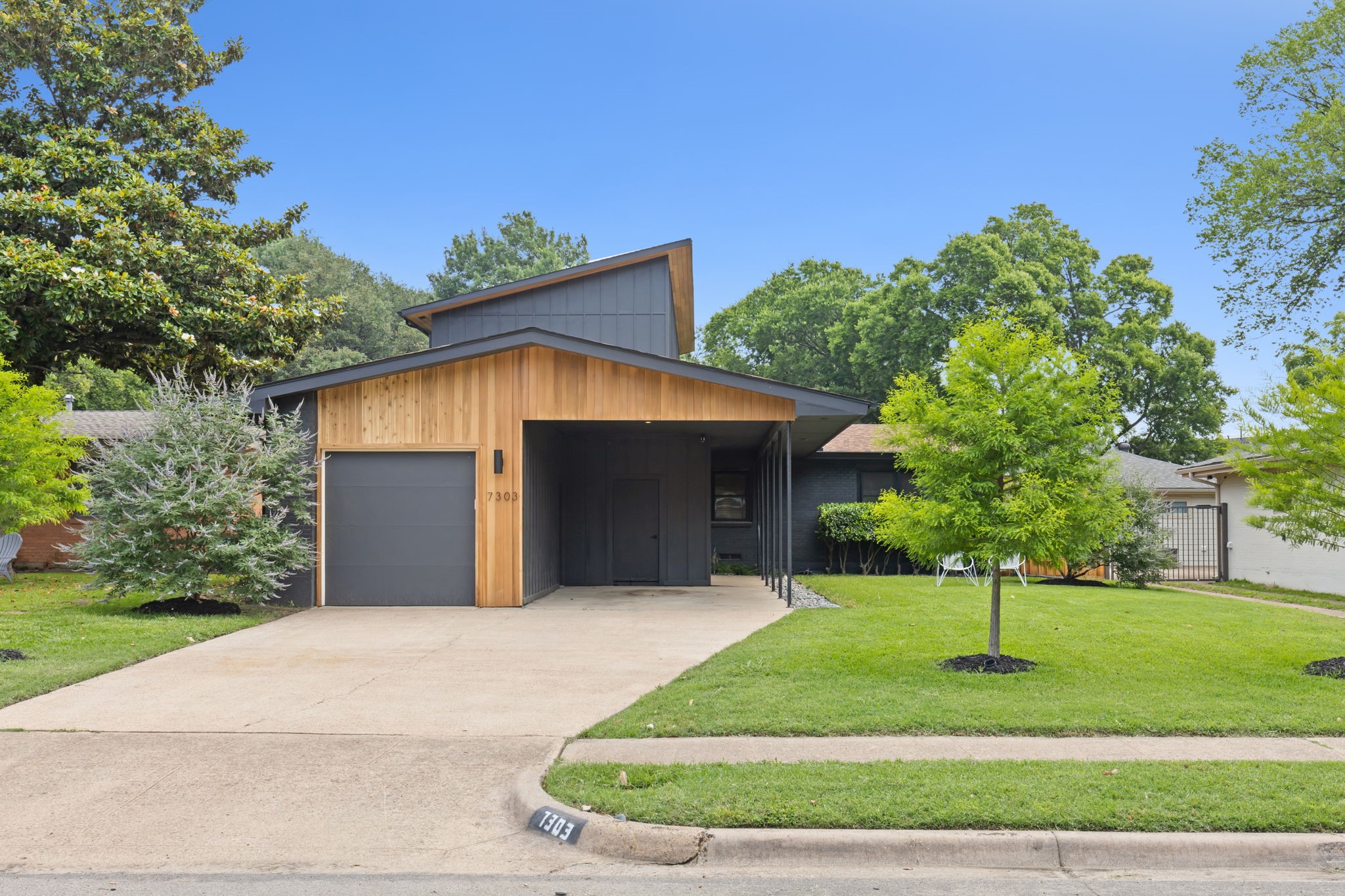 7303 Wake Forrest Drive Dallas TX 75214