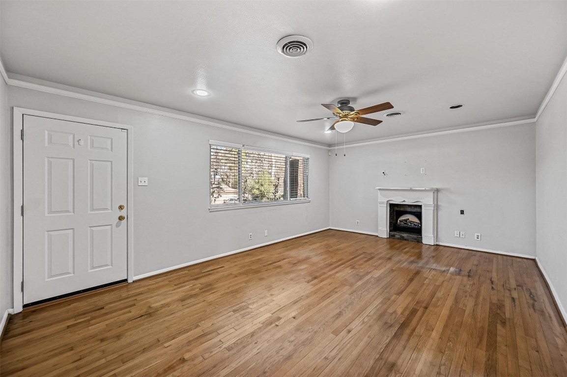 1005 Briarwood Boulevard Arlington TX 76013