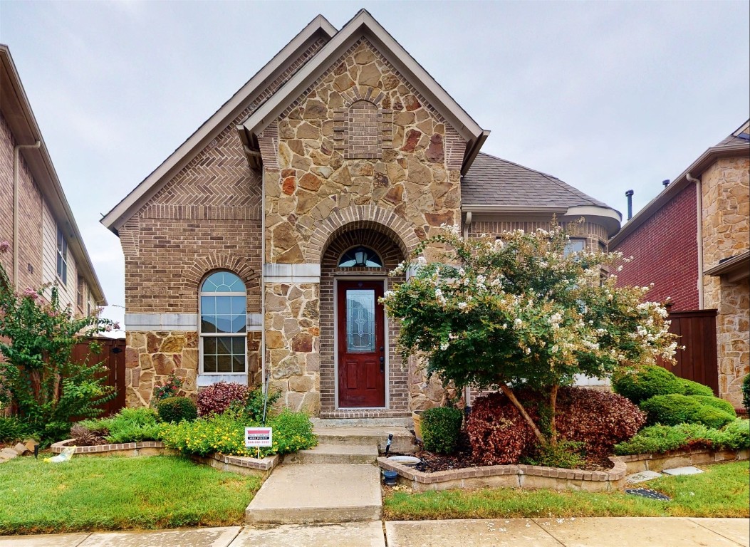2471 Embleton Drive Lewisville TX 75067