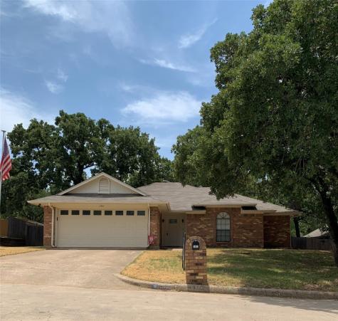 302 Hilltop Drive Kennedale TX 76060