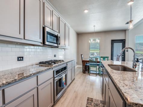 1232 Rushmore Drive Burleson TX 76028