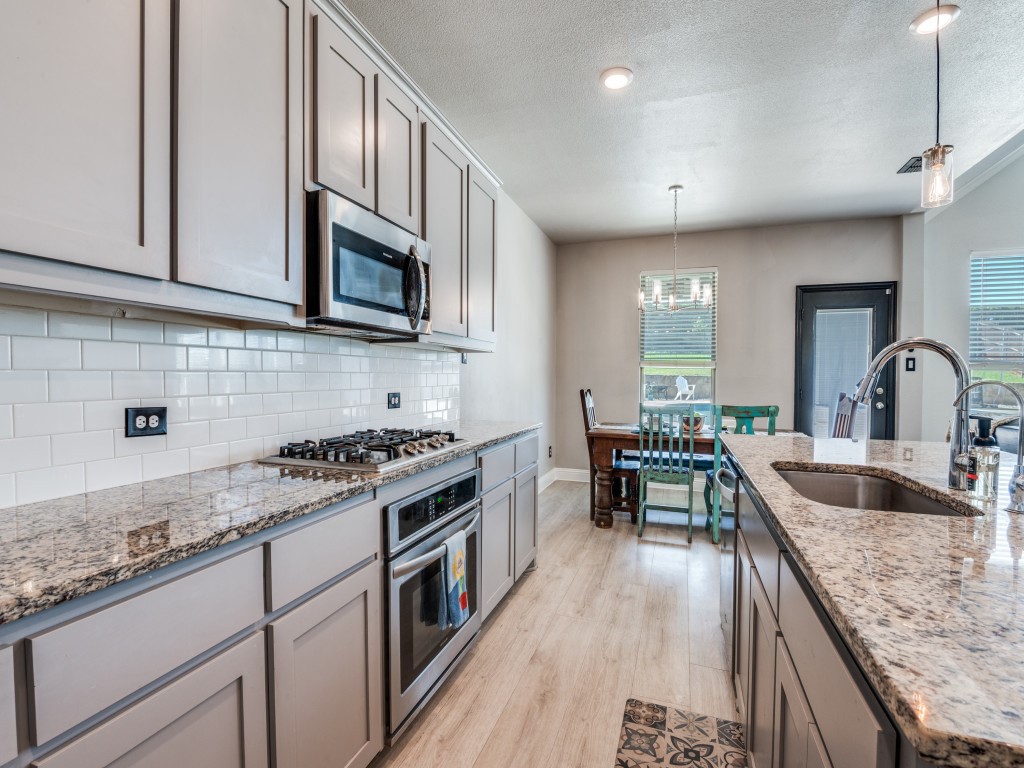 1232 Rushmore Drive Burleson TX 76028