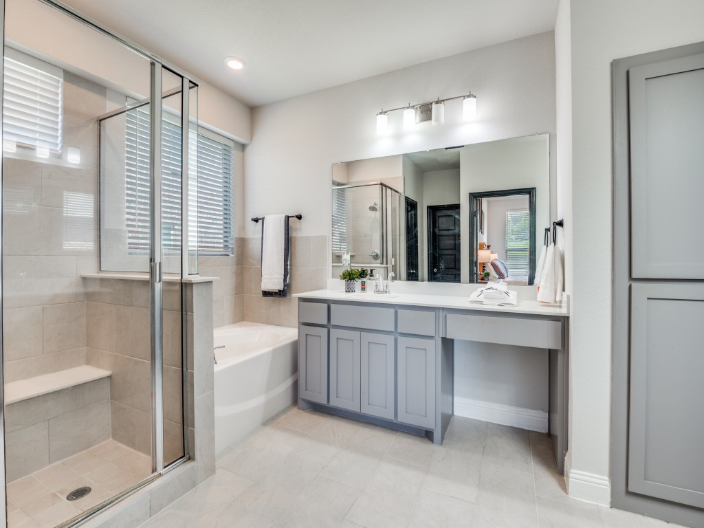 1232 Rushmore Drive Burleson TX 76028