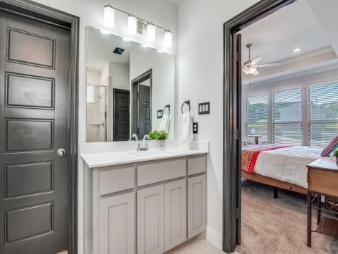 1232 Rushmore Drive Burleson TX 76028