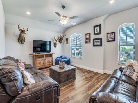 1232 Rushmore Drive Burleson TX 76028