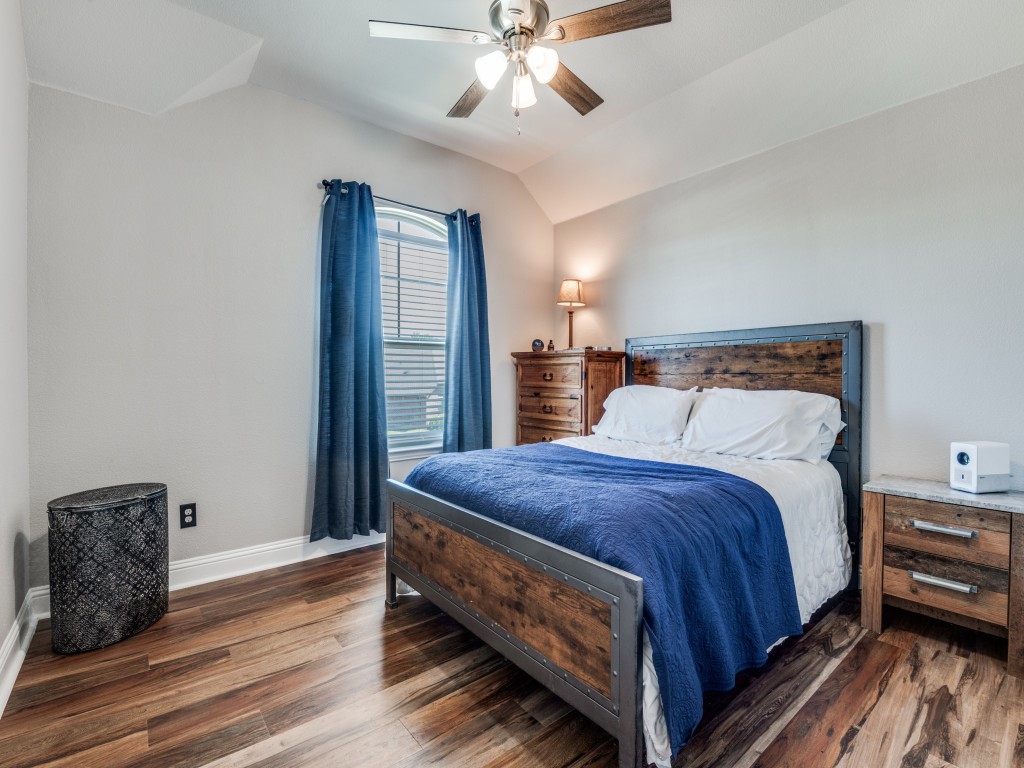1232 Rushmore Drive Burleson TX 76028