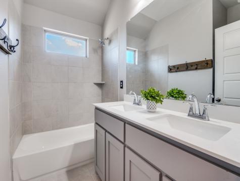 1232 Rushmore Drive Burleson TX 76028