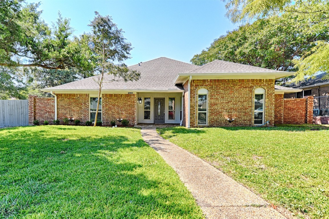 2901 Anatole Court Garland TX 75043