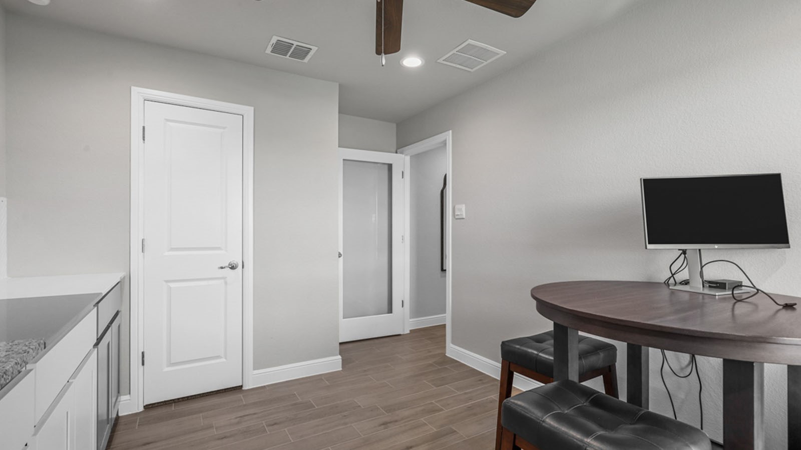 1334 Canterbury Trail Desoto TX 75115