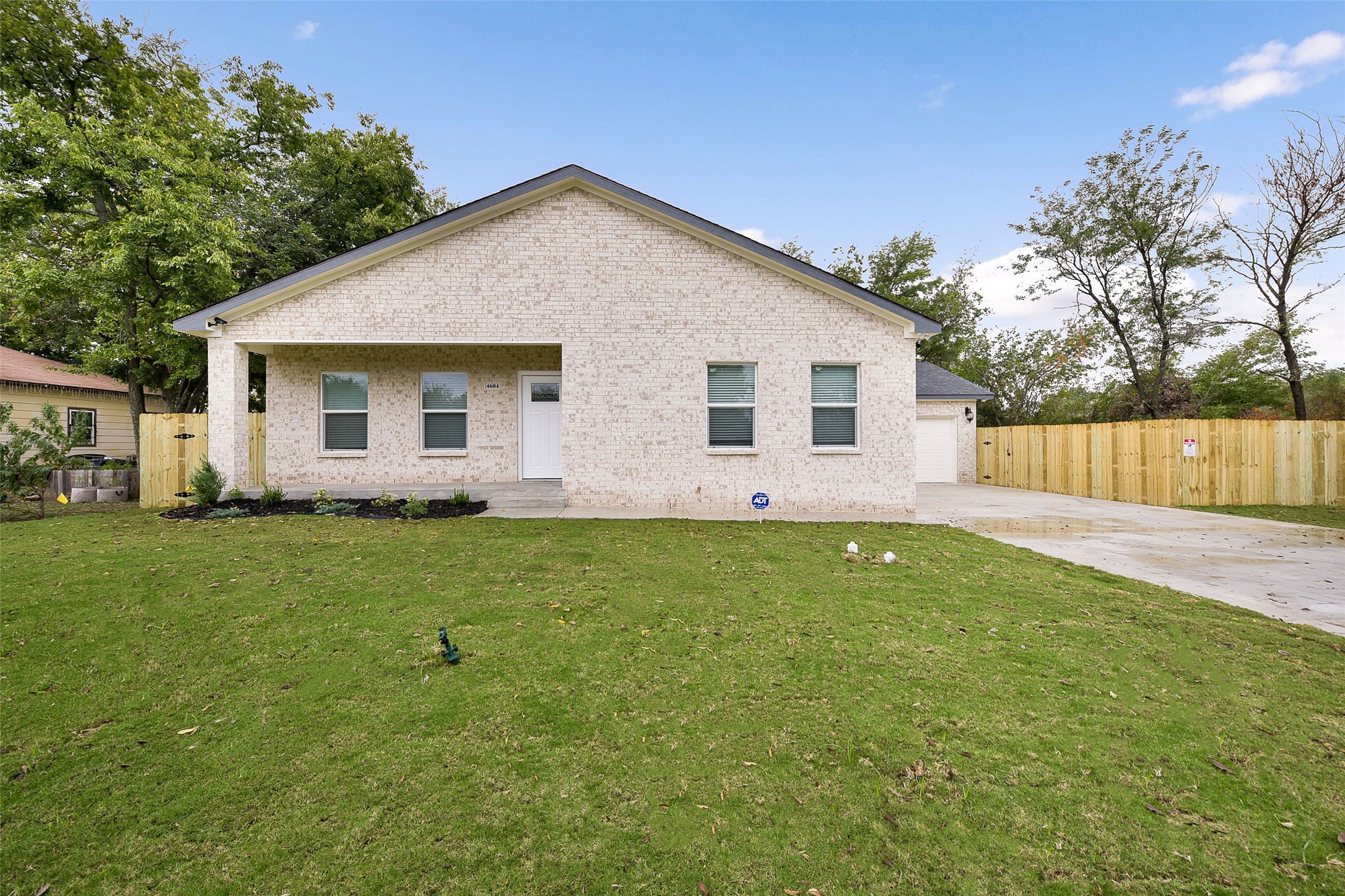 4604 Avenue M Fort Worth TX 76105