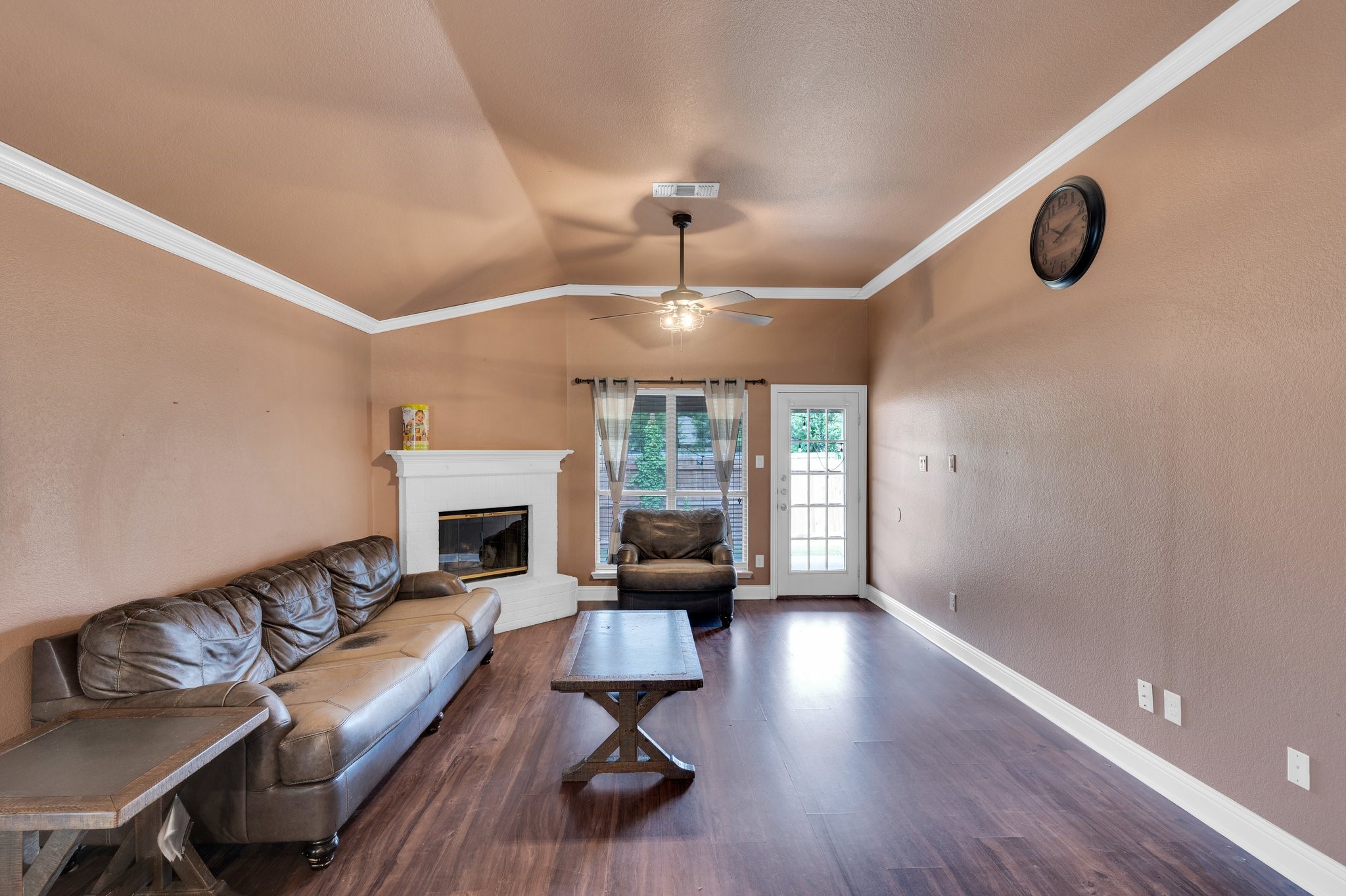 1006 Darren Drive Burleson TX 76028