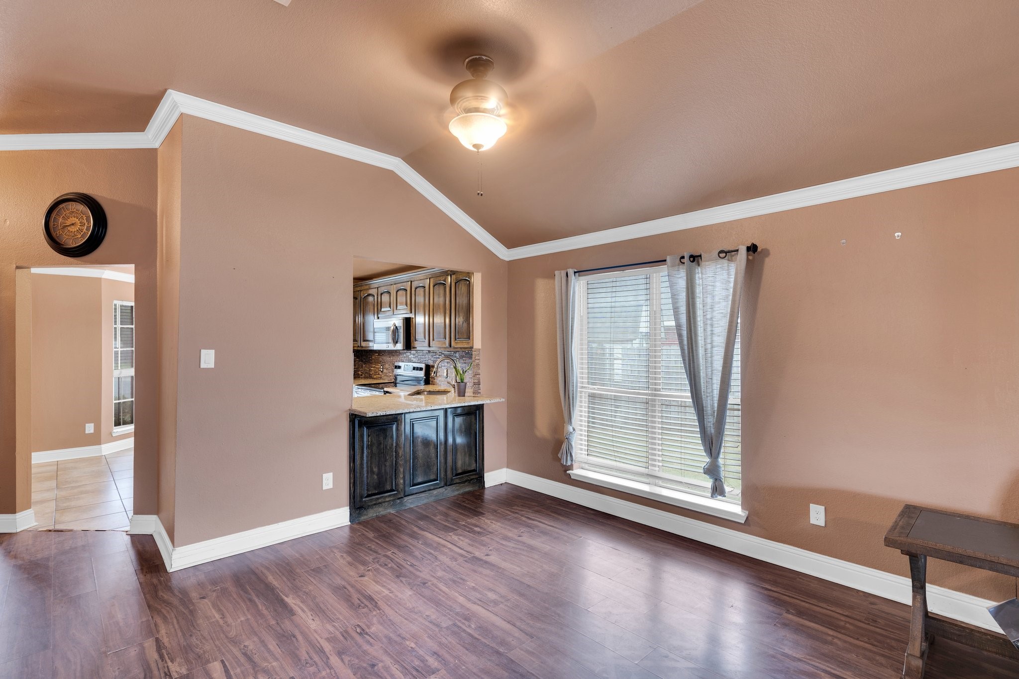 1006 Darren Drive Burleson TX 76028