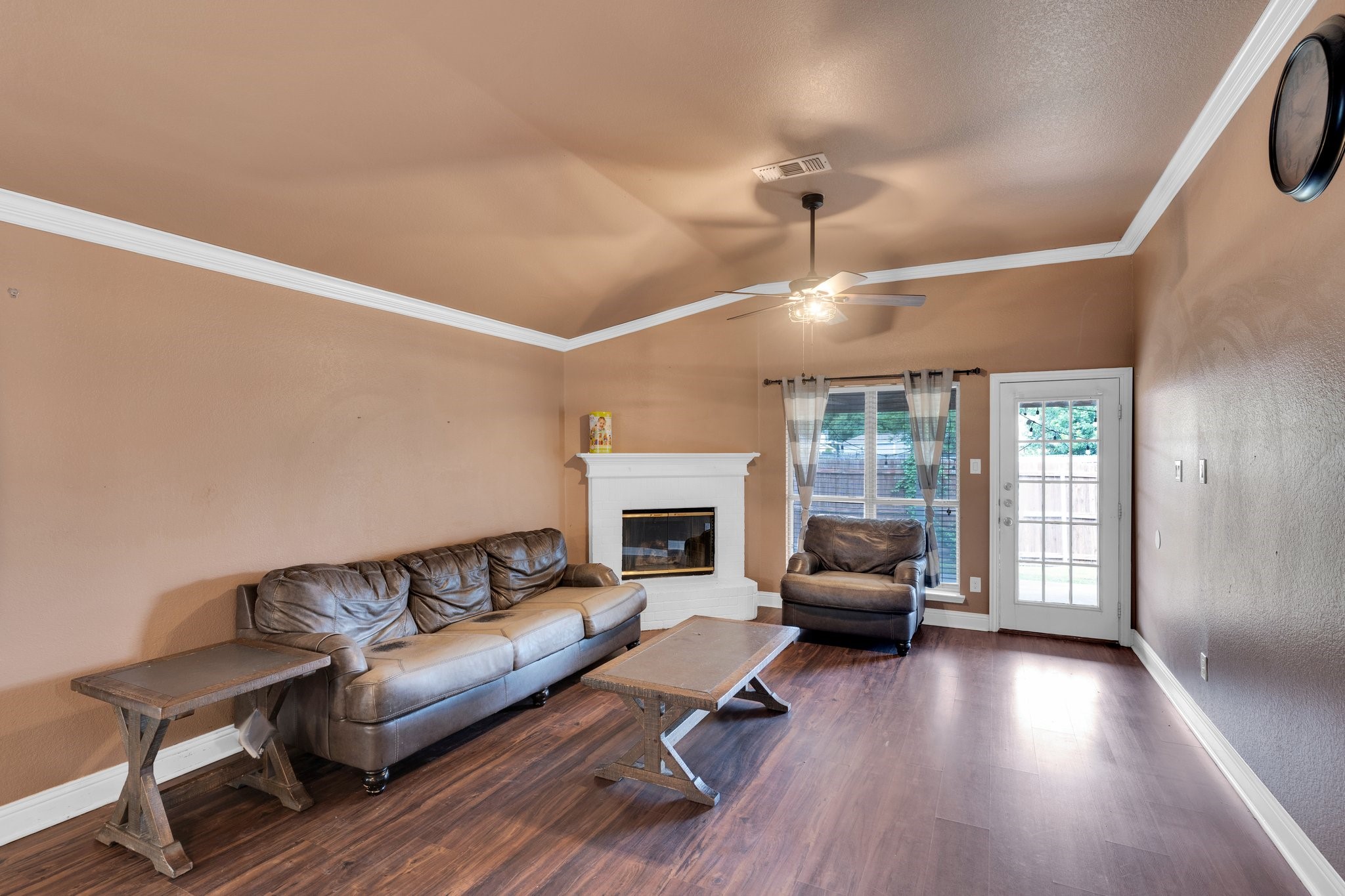 1006 Darren Drive Burleson TX 76028