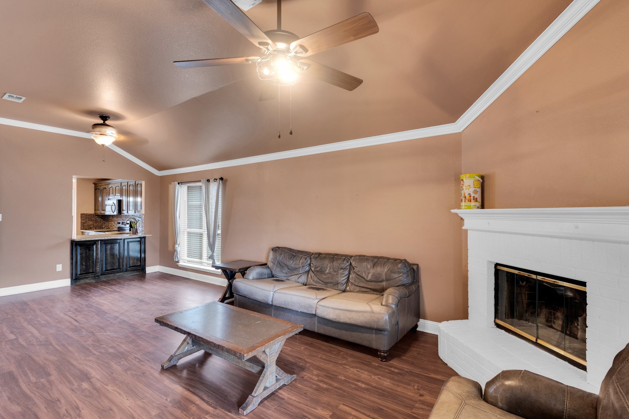 1006 Darren Drive Burleson TX 76028