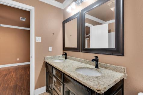 1006 Darren Drive Burleson TX 76028
