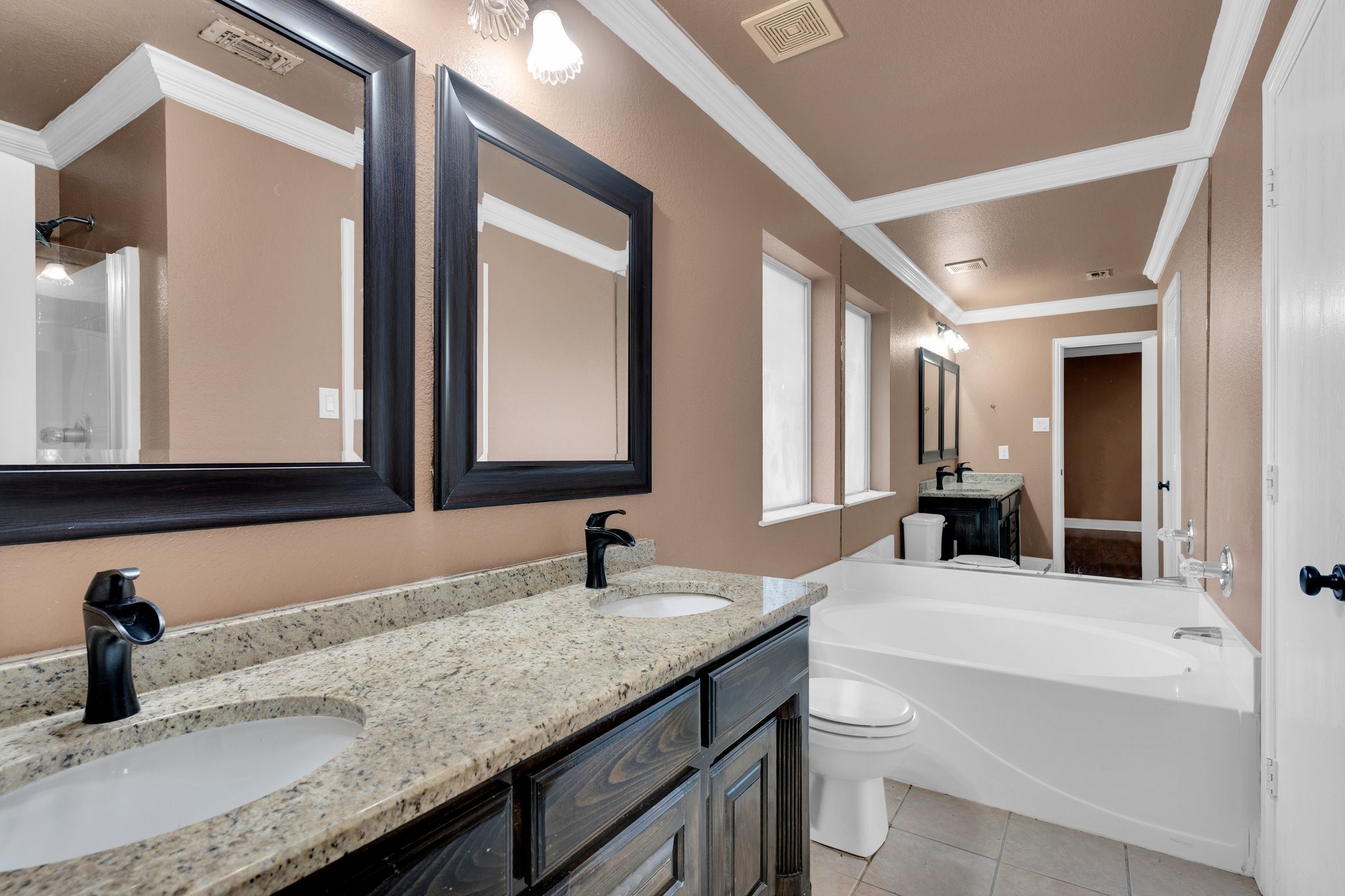 1006 Darren Drive Burleson TX 76028