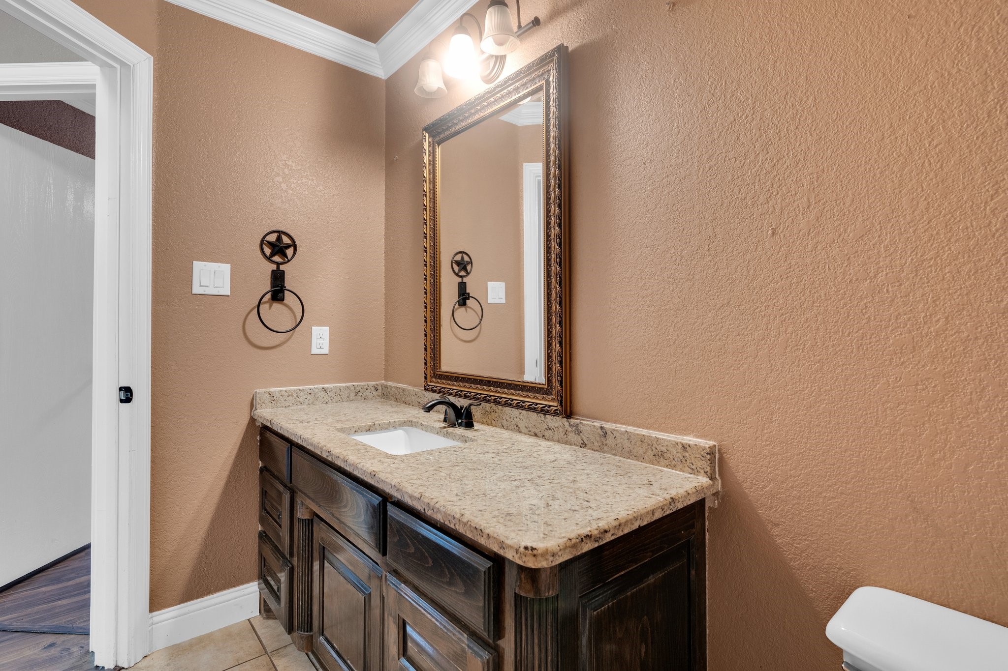 1006 Darren Drive Burleson TX 76028