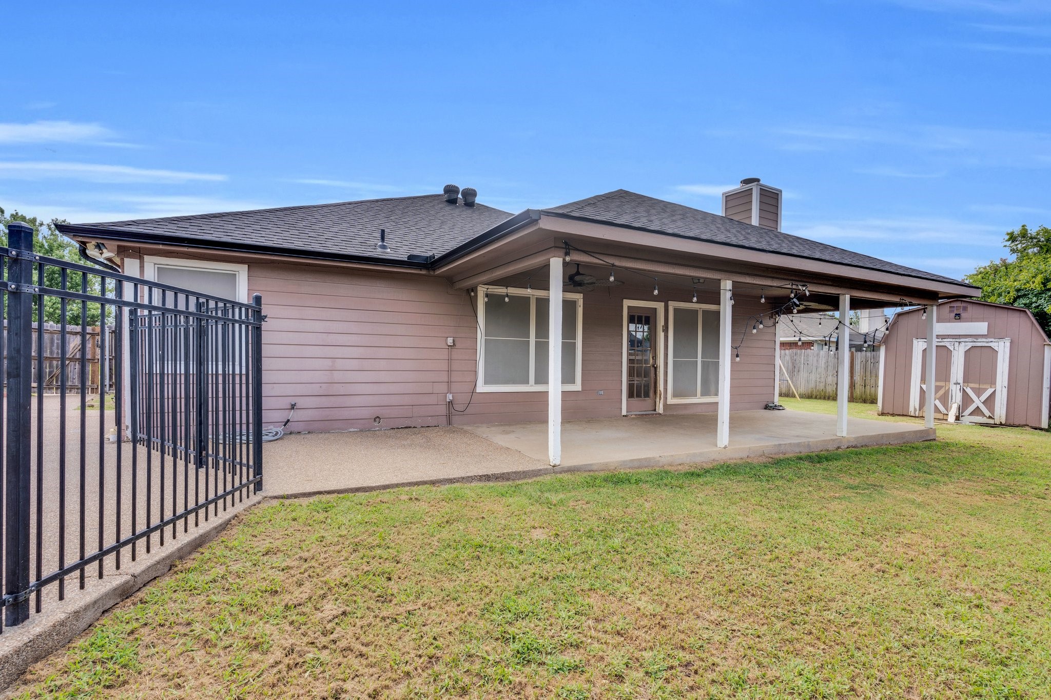 1006 Darren Drive Burleson TX 76028