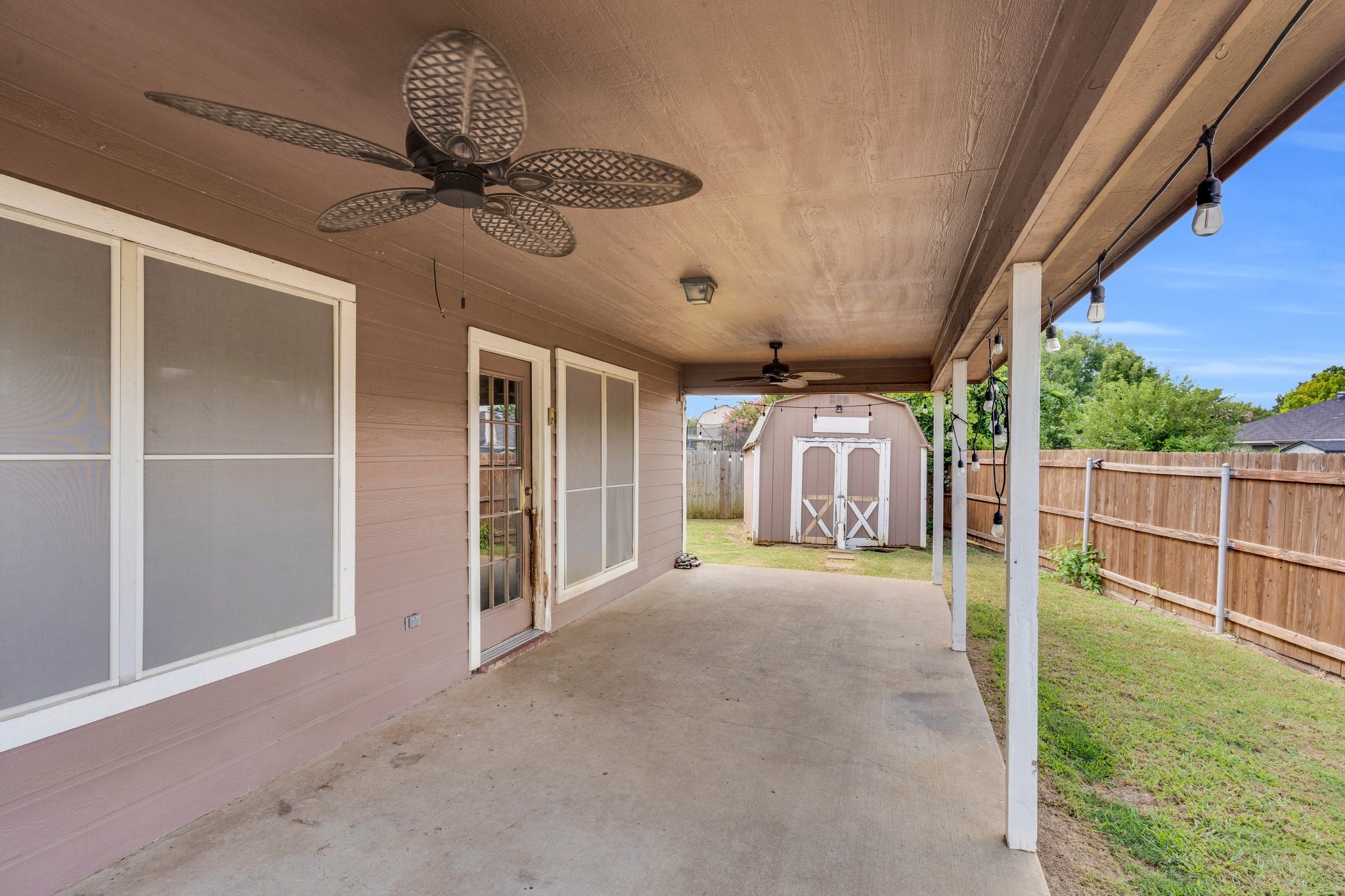 1006 Darren Drive Burleson TX 76028