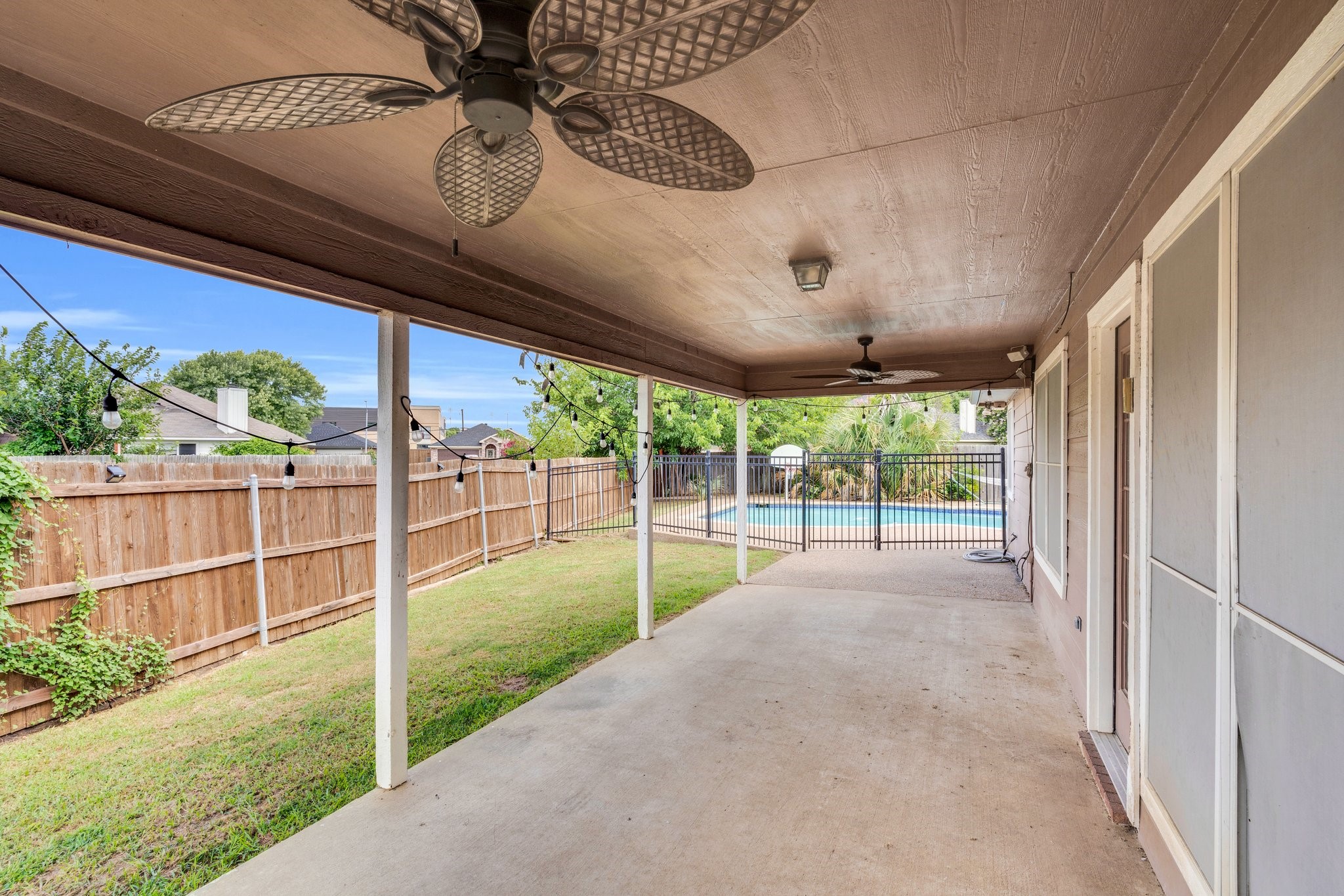1006 Darren Drive Burleson TX 76028