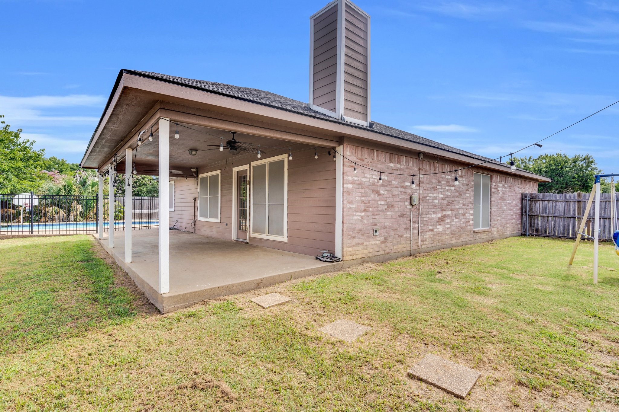 1006 Darren Drive Burleson TX 76028