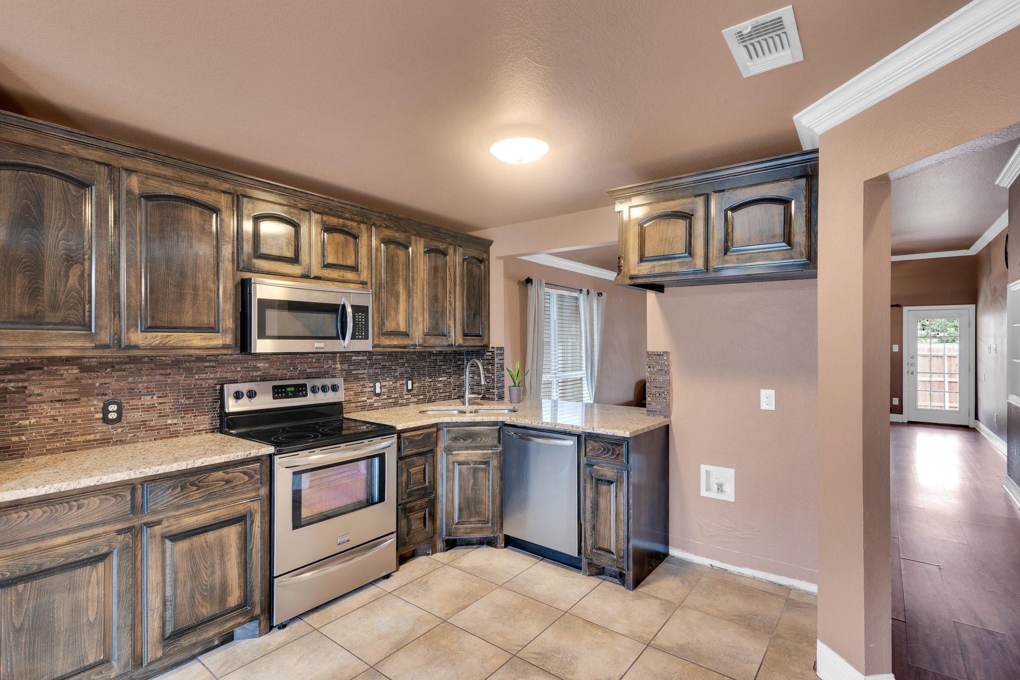 1006 Darren Drive Burleson TX 76028
