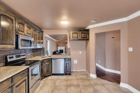 1006 Darren Drive Burleson TX 76028