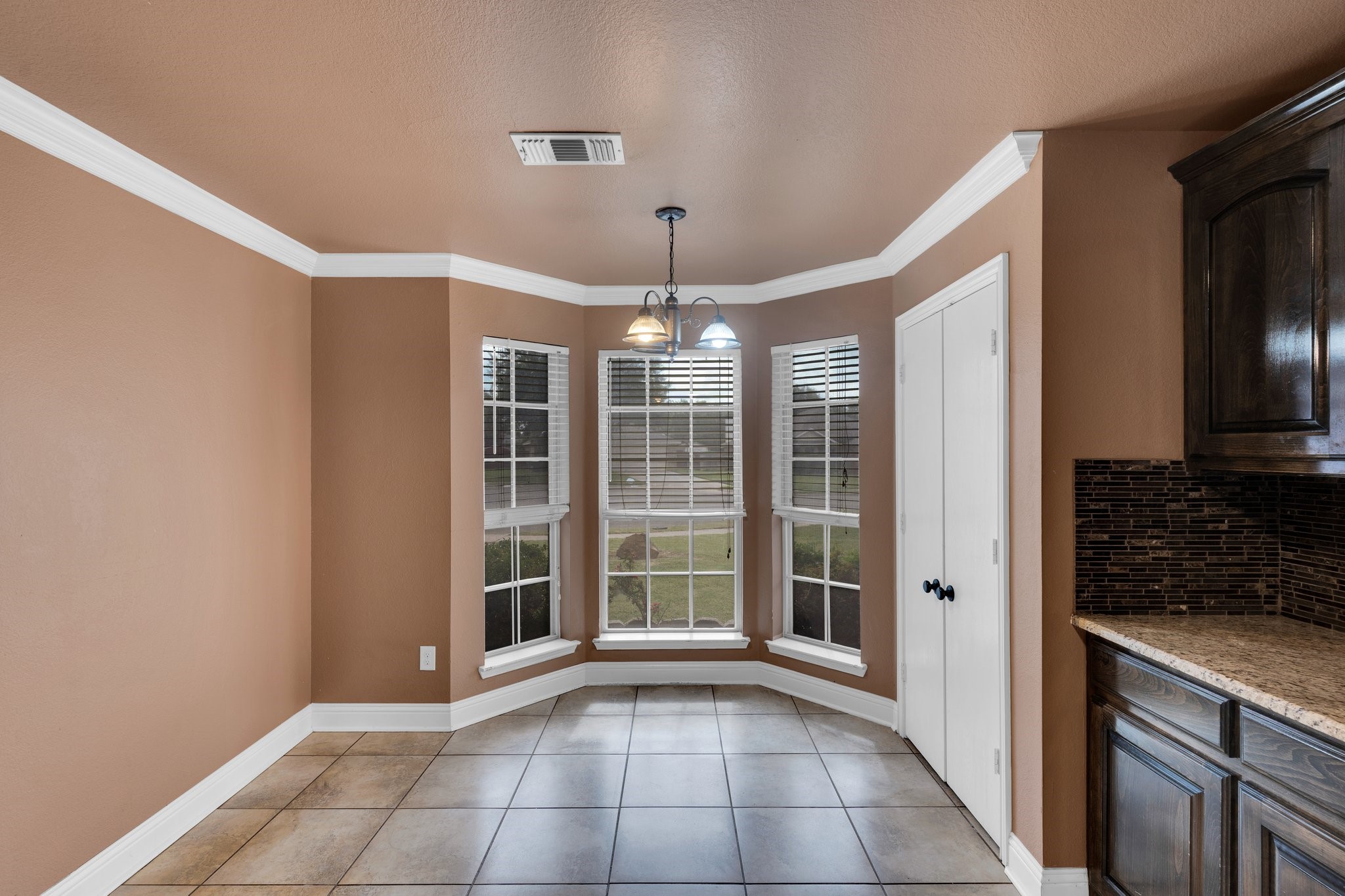 1006 Darren Drive Burleson TX 76028