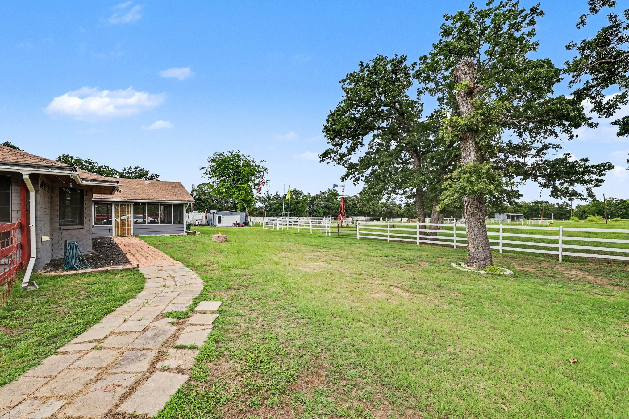 1814 County Road 121 Kaufman TX 75142