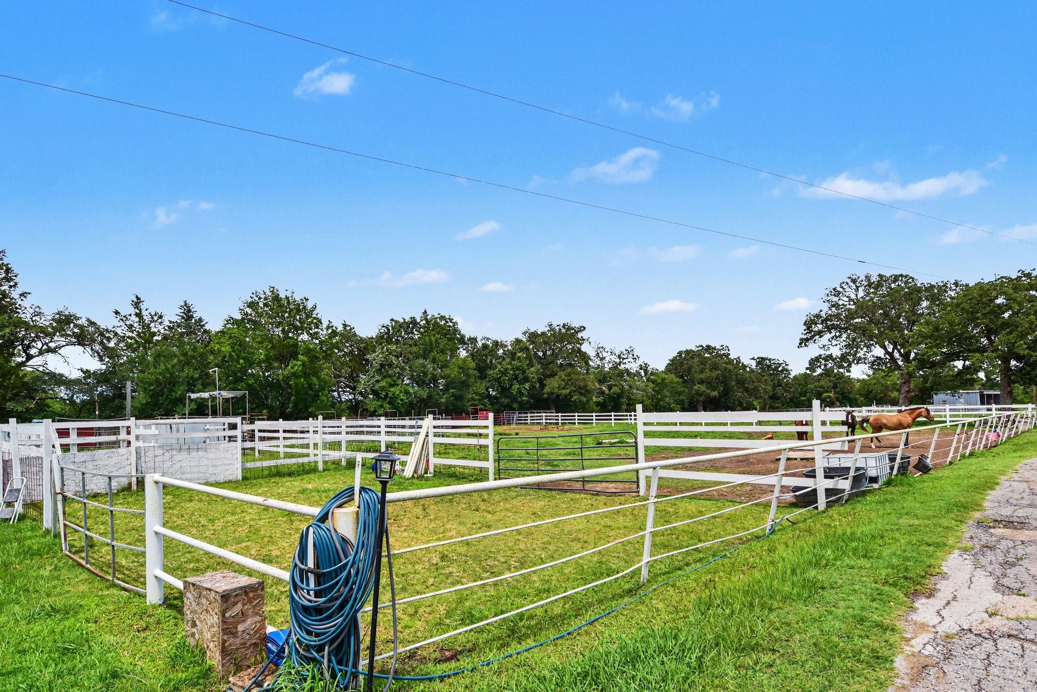 1814 County Road 121 Kaufman TX 75142