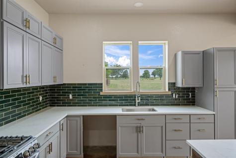 412 Vz County Road 1413 Van TX 75790