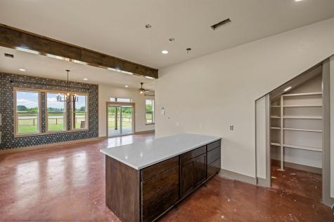 412 Vz County Road 1413 Van TX 75790