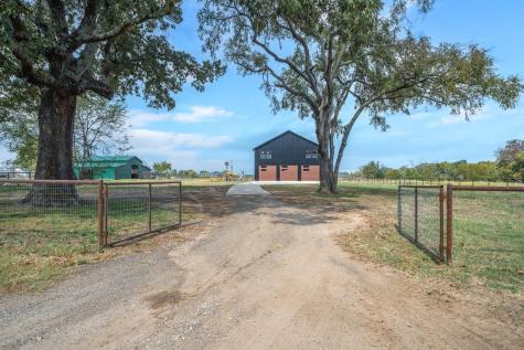 412 Vz County Road 1413 Van TX 75790