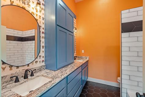 412 Vz County Road 1413 Van TX 75790