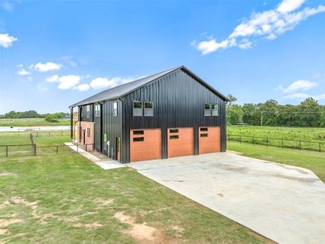 412 Vz County Road 1413 Van TX 75790