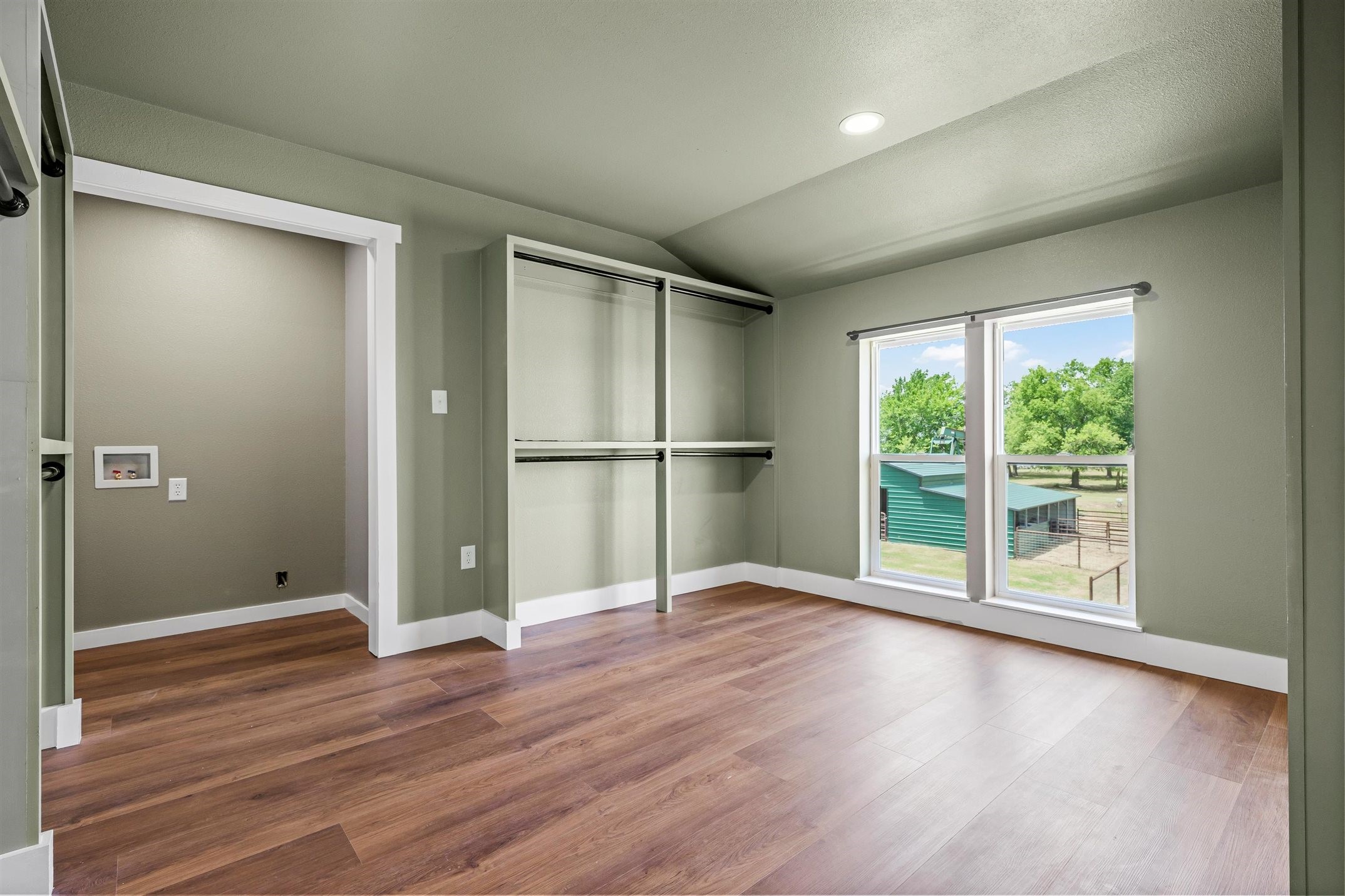 412 Vz County Road 1413 Van TX 75790