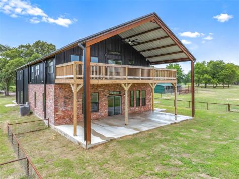 412 Vz County Road 1413 Van TX 75790