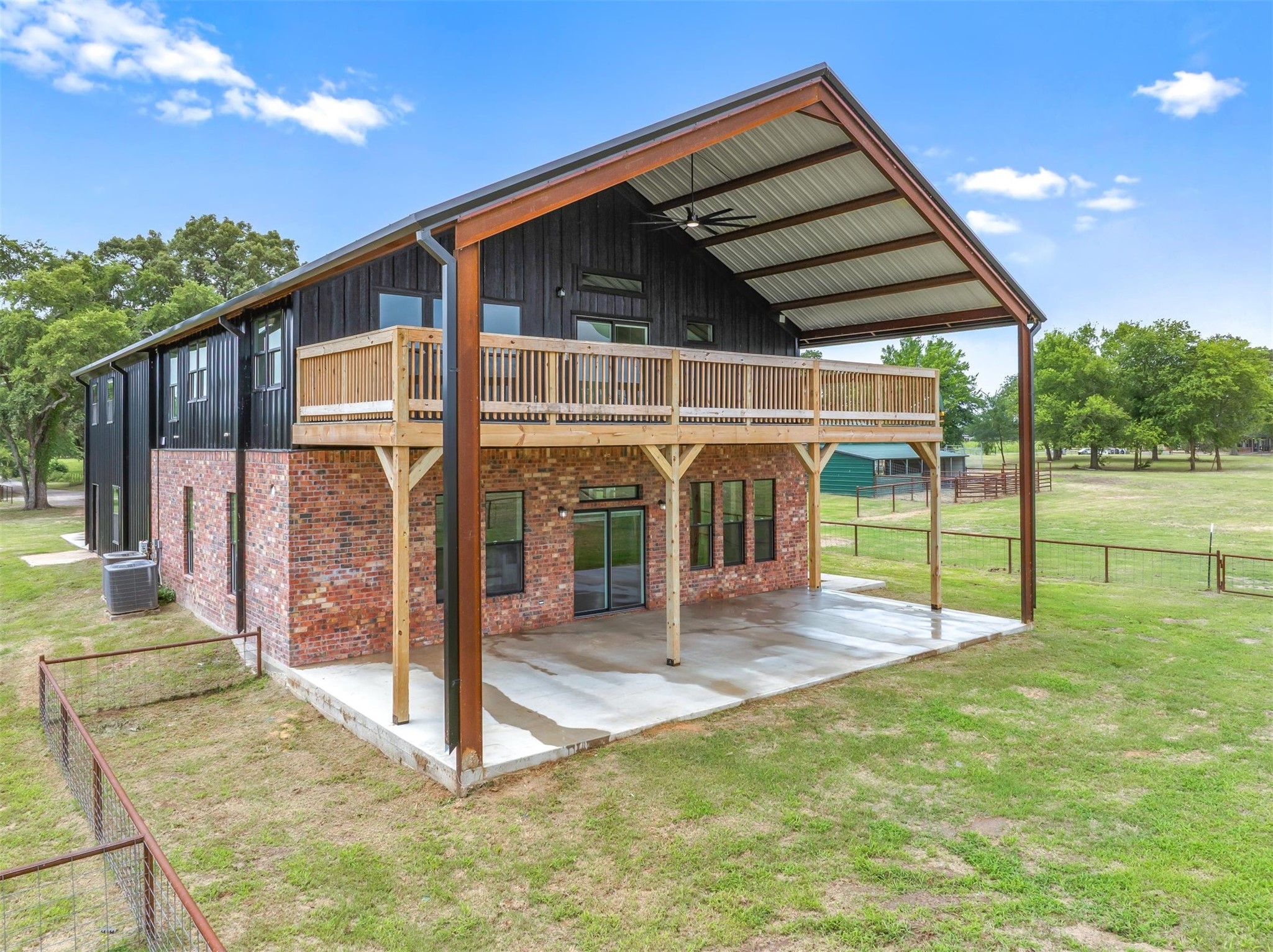 412 Vz County Road 1413 Van TX 75790