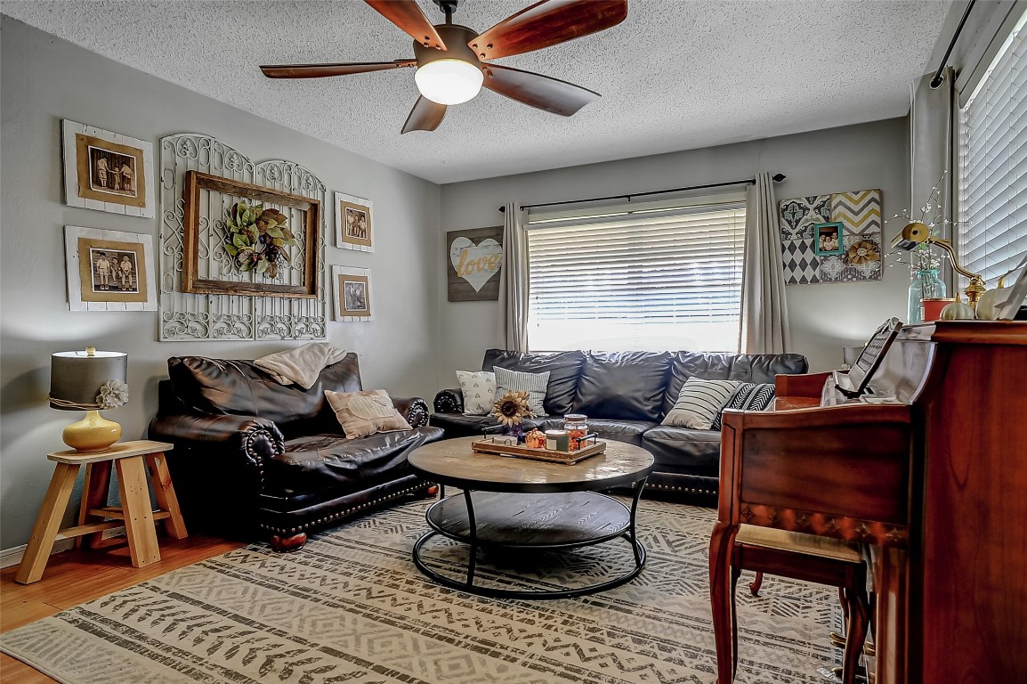811 N Grant Drive Sherman TX 75092