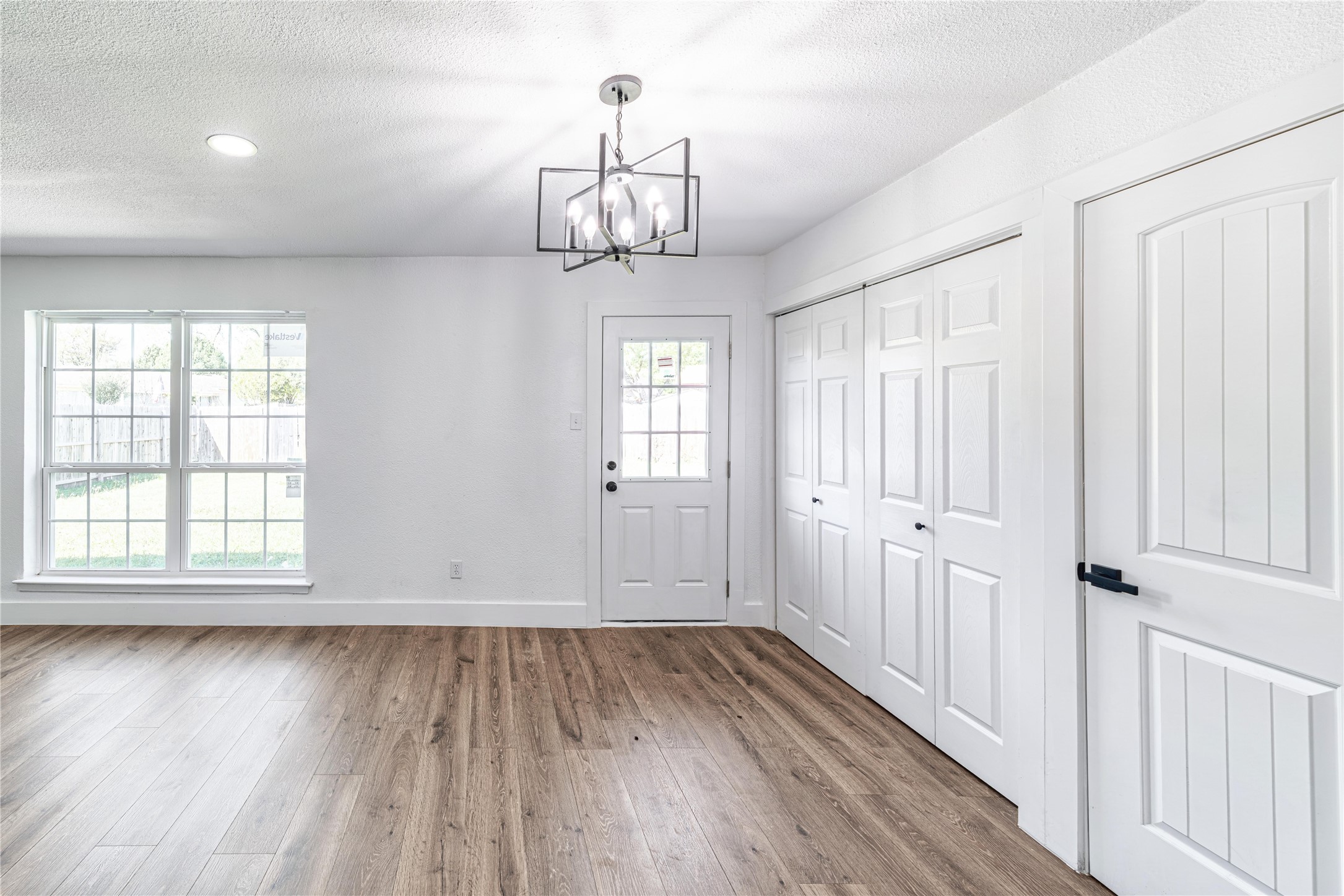 1704 Novel Circle Garland TX 75040